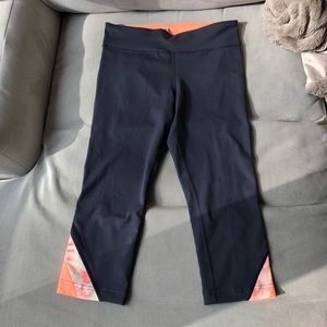 Under Armour capri workout leggings